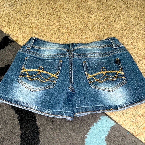 Jean shorts Lei size1 - Picture 2 of 2